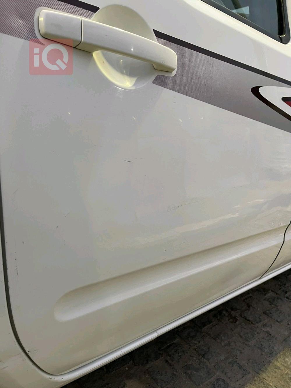 نيسان نافارا